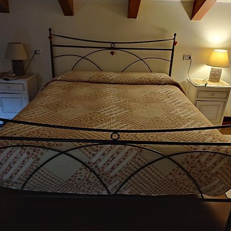 Bed and Breakfast Mirbea Cisano sul Neva Экстерьер фото