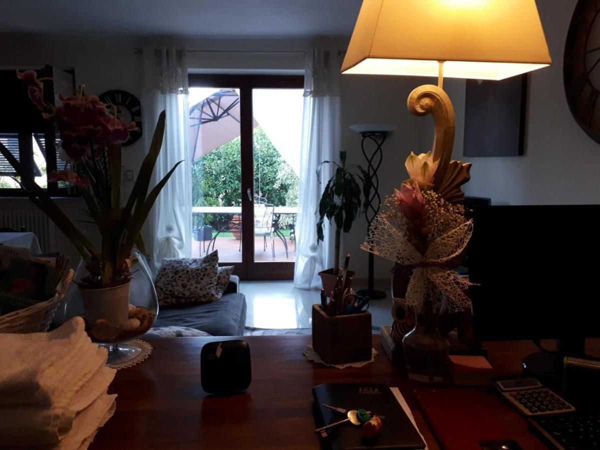 Bed and Breakfast Mirbea Cisano sul Neva Экстерьер фото